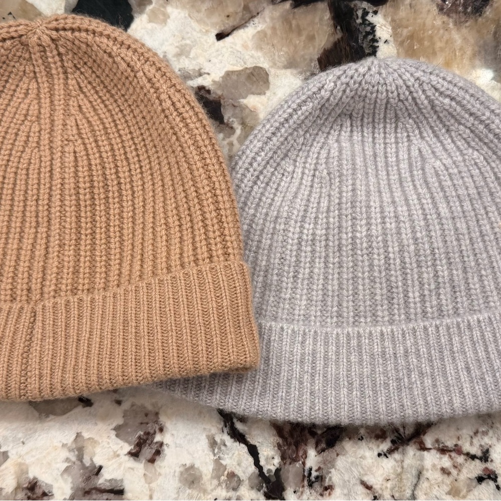 2 New Club Monaco Men’s Cashmere Beanies Hats One Size $400 retail combined !
